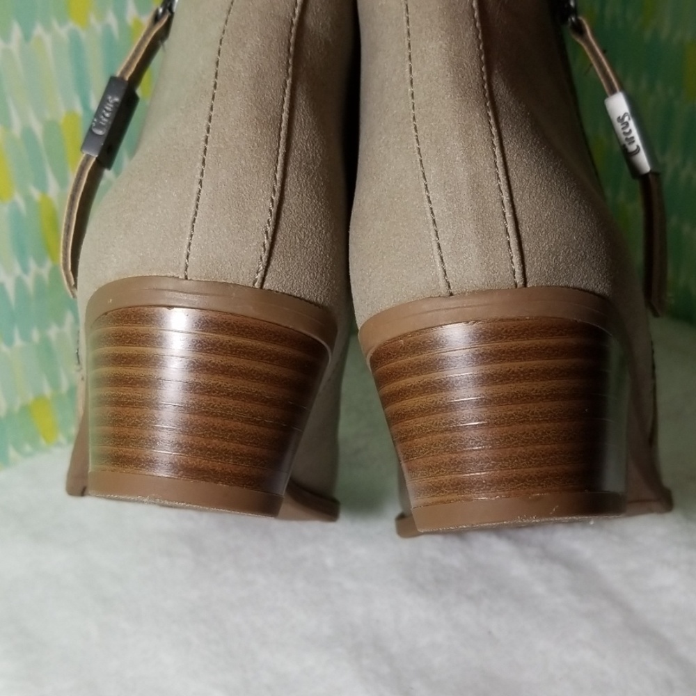 Circus By Sam Edelman Heidi Ankle Bootie - Picture 7 of 8